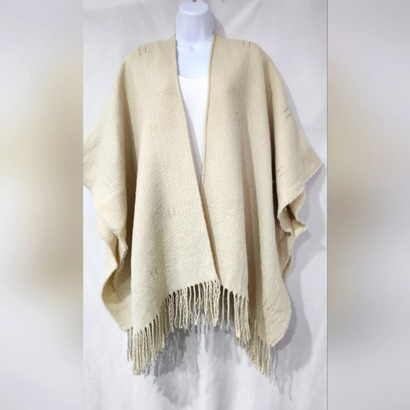 Beige Gold Womens Knit Poncho OSFM Wrap Fringe Boho Western‎ Festival Scandi - Picture 1 of 8